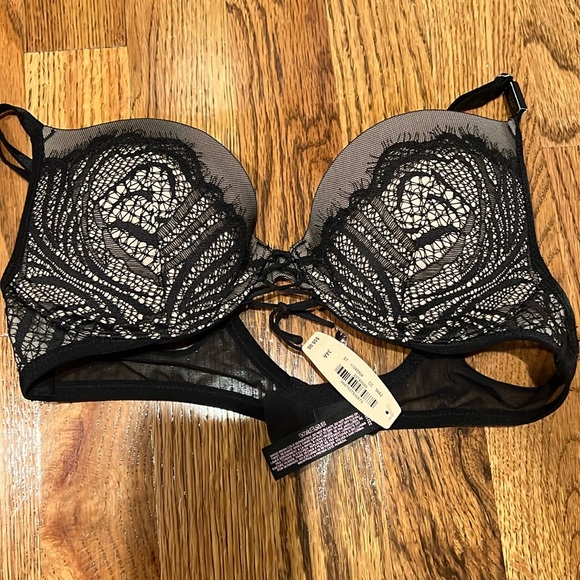 Victoria's Secret Other - Victoria's Secret Very Sexy Push Up Bra 34A